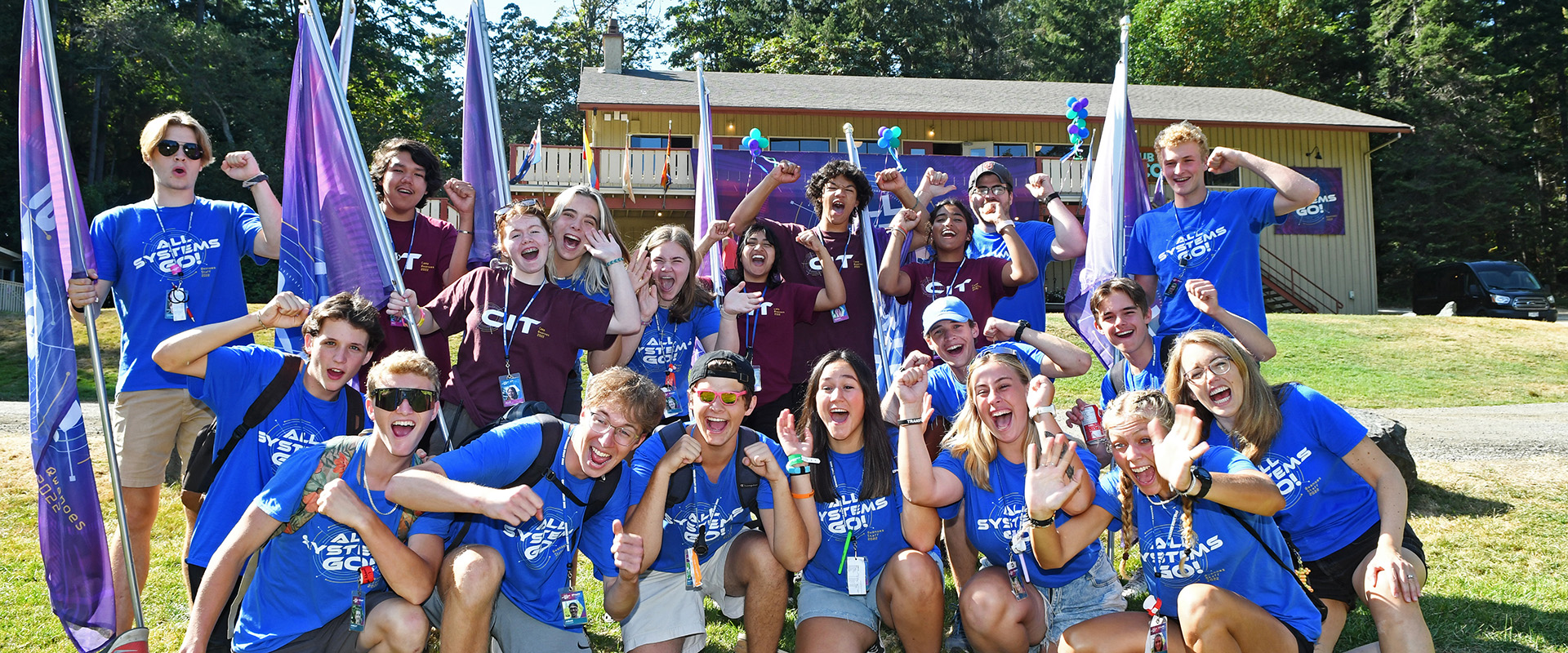 Staff and CITs on Welcome Crew